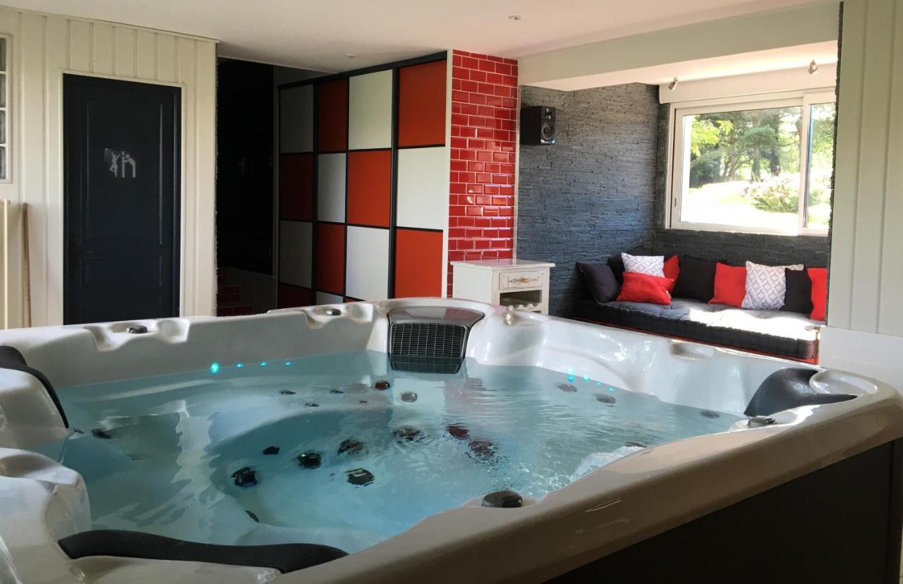 Gite Piscine Jacuzzi Privatises Clos Valentin Freulleville Exteriör bild