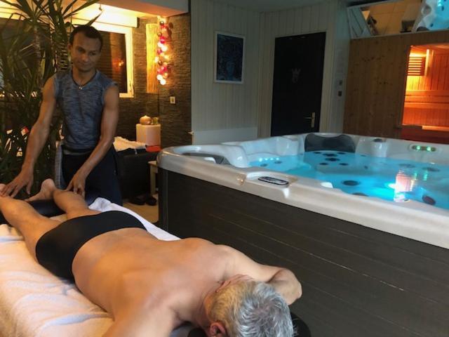 Gite Piscine Jacuzzi Privatises Clos Valentin Freulleville Exteriör bild